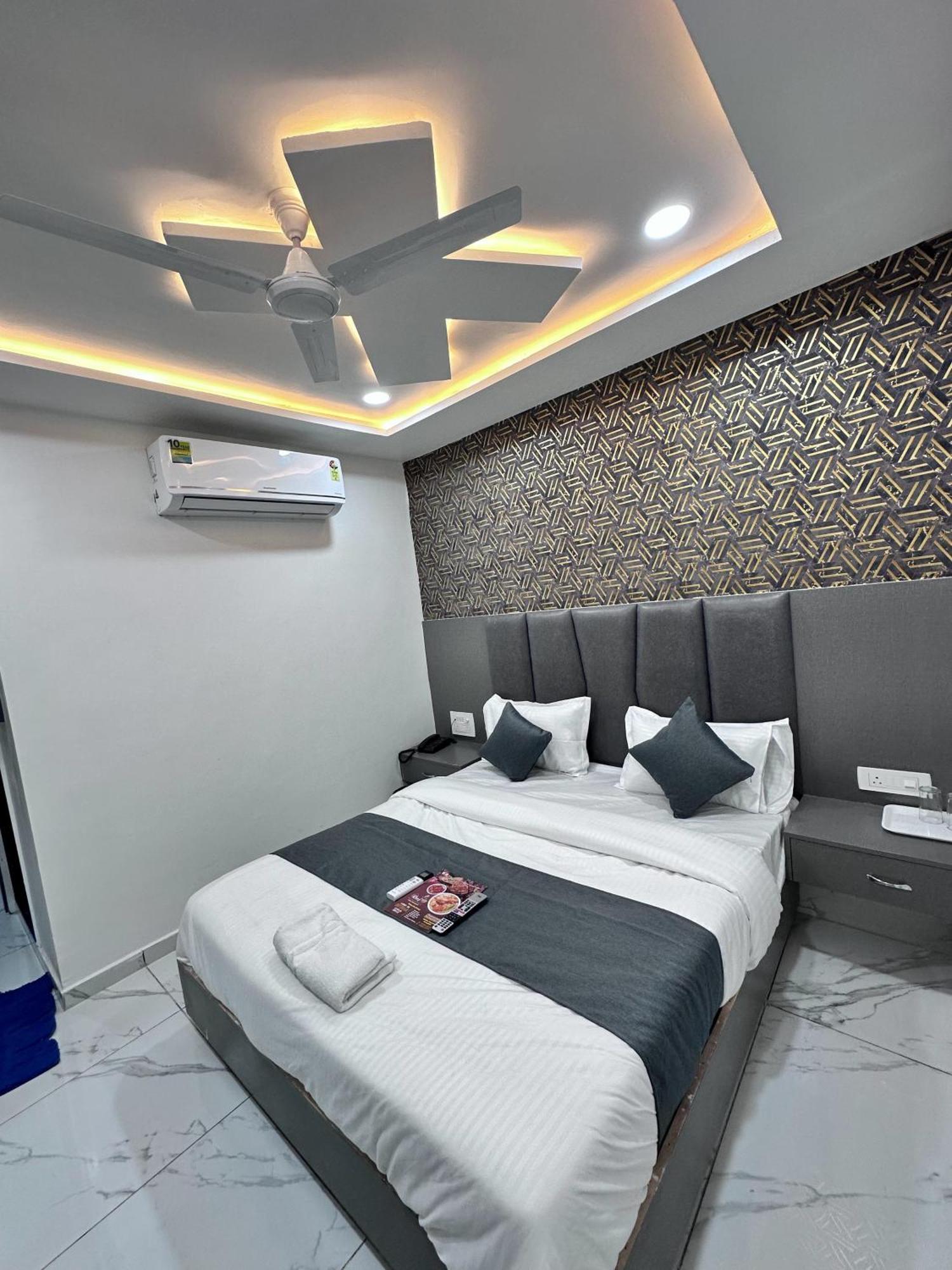Hotel The Pacific Ahmedabad Airport Eksteriør bilde