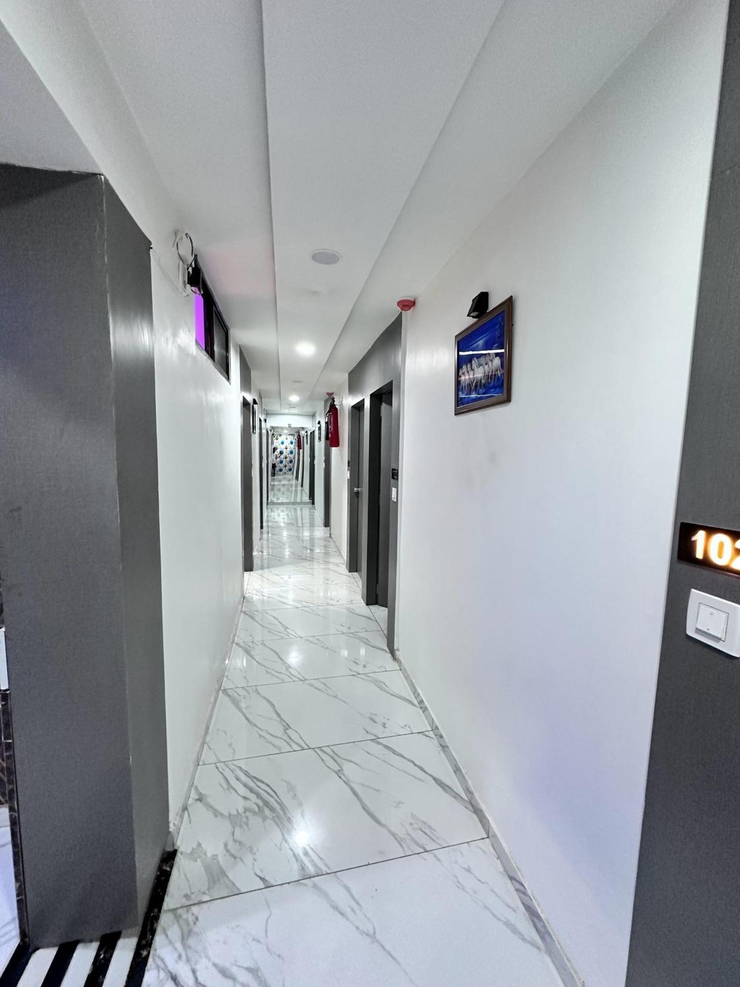 Hotel The Pacific Ahmedabad Airport Eksteriør bilde
