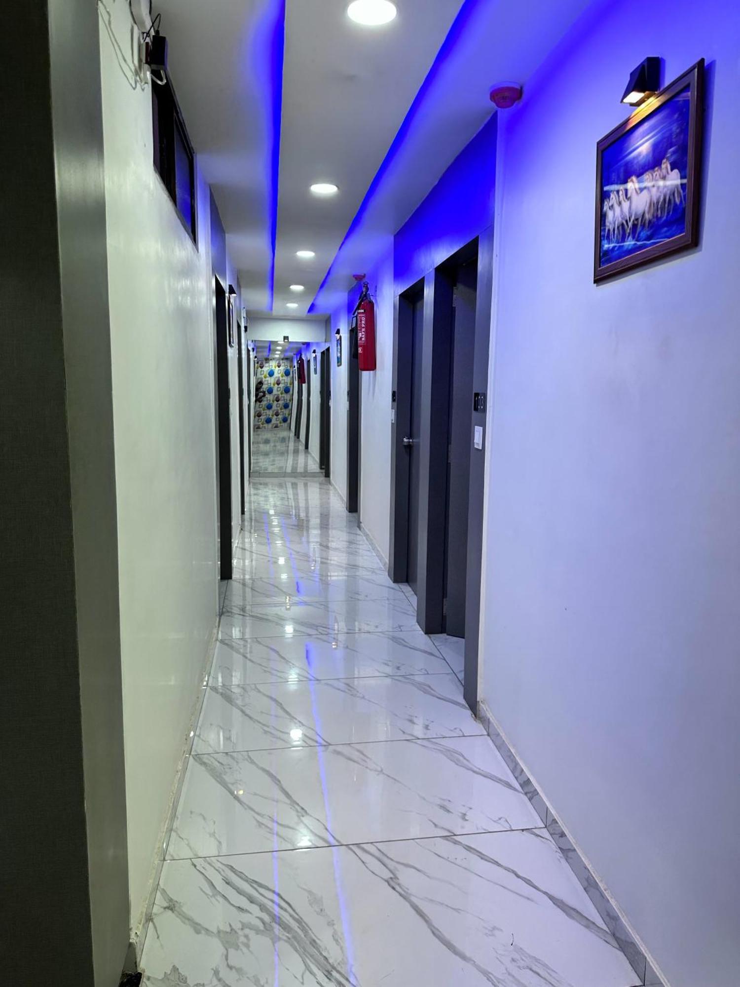 Hotel The Pacific Ahmedabad Airport Eksteriør bilde
