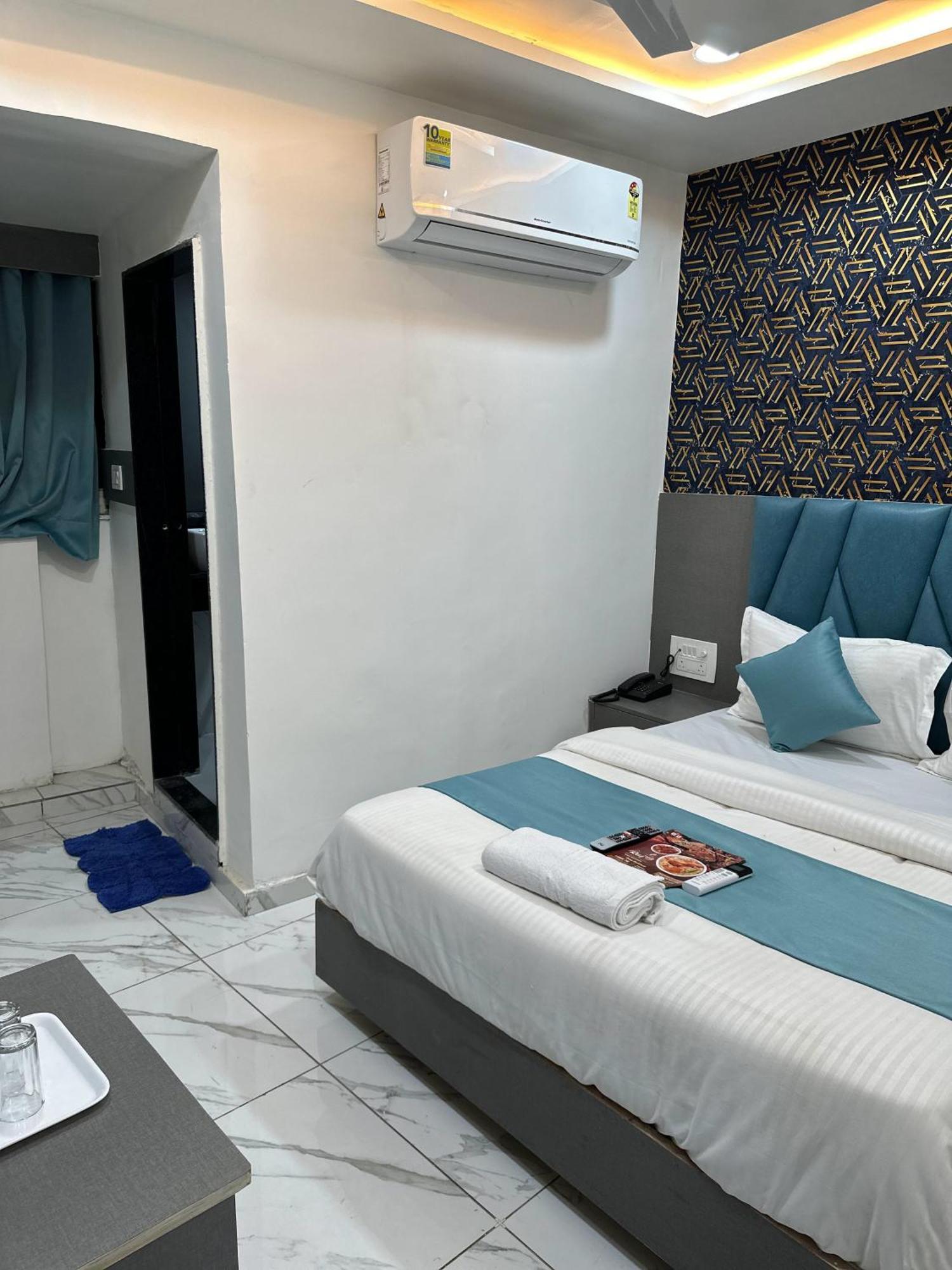 Hotel The Pacific Ahmedabad Airport Eksteriør bilde